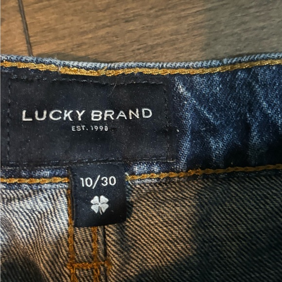 Lucky Brand Boy Mid Rise Distressed Denim Shorts Women’s 10/30 Medium Wash Raw - Picture 6 of 10